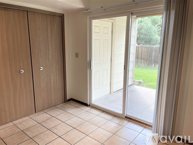 D St 2 Beds Apartment for Rent - Photo gallery 2