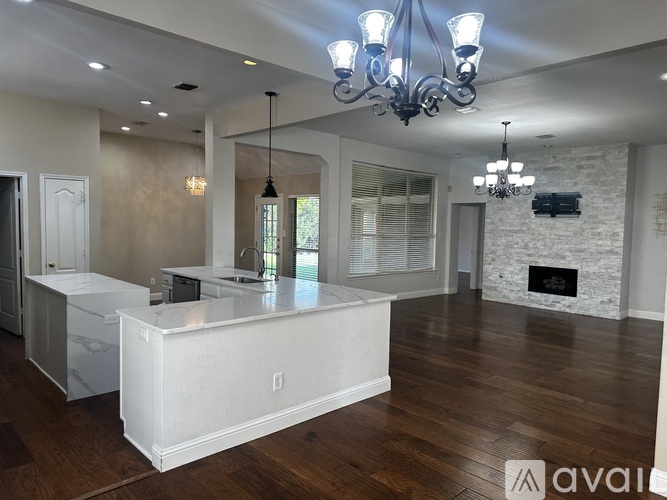 4727 Sunflower Drive 4 Beds Single Family Home for Rent - Photo gallery 3