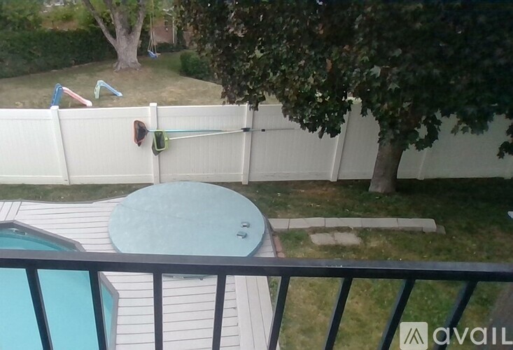 747 East Hills Drive North 4 Beds Single Family Home for Rent - Photo gallery 3