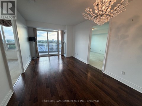 828 - 25 GREENVIEW AVENUE 2 Beds Apartment for Rent
