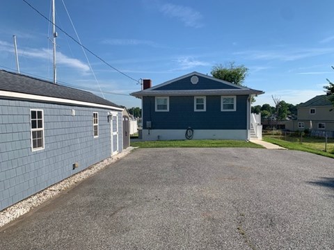7212 Bay Front Drive 4 Beds Apartment for Rent