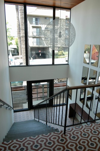 2120 Rodney Dr 2 Beds Apartment for Rent - Photo gallery 2