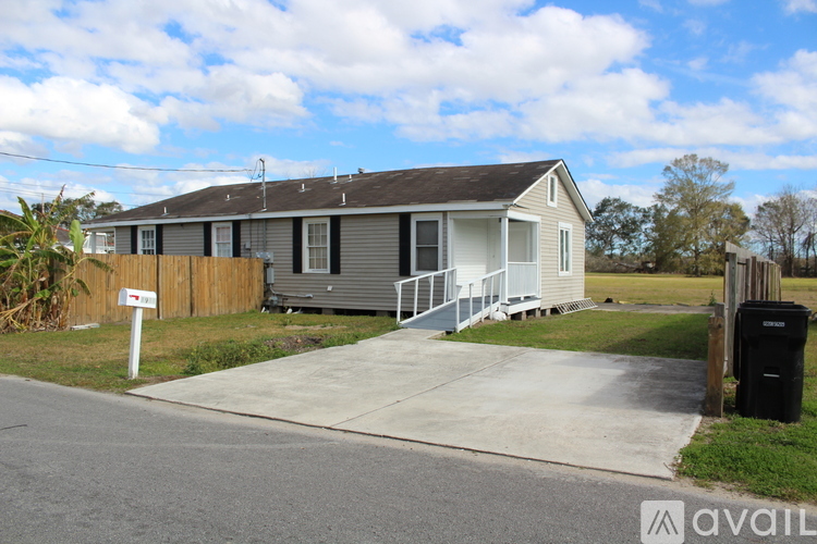 1911 Ricouard Rd 1 Single Family Home for Rent - Photo gallery 1