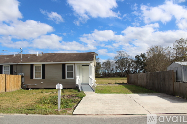 1911 Ricouard Rd 1 Single Family Home for Rent - Photo gallery 2