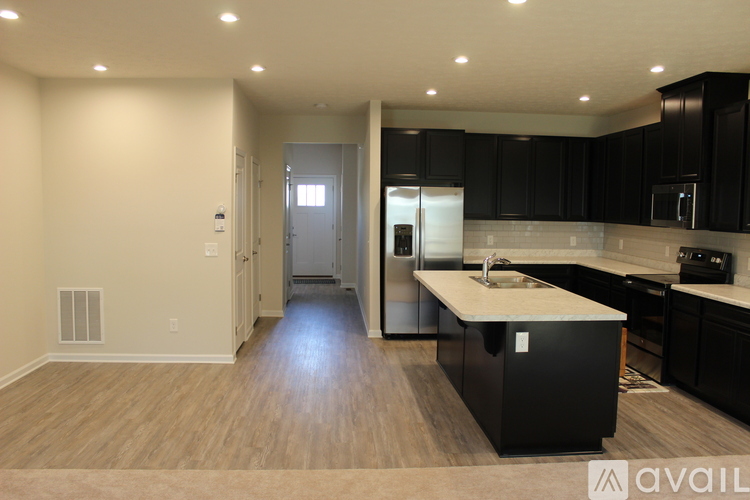 1108 Meadow Run 3 Beds Townhouse for Rent - Photo gallery 2
