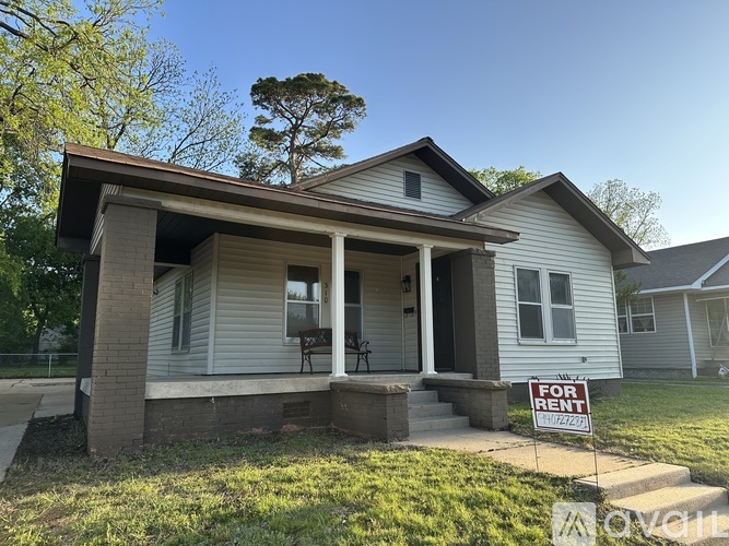310 12th Avenue NW 2 Beds Single Family Home for Rent - Photo gallery 1
