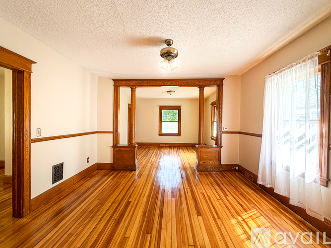 Augustine St 3 Beds Apartment for Rent - Photo gallery 1