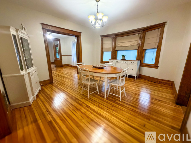 Augustine St 3 Beds Apartment for Rent - Photo gallery 3