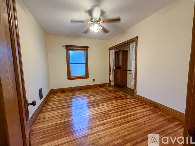 Augustine St 3 Beds Apartment for Rent - Photo gallery 4