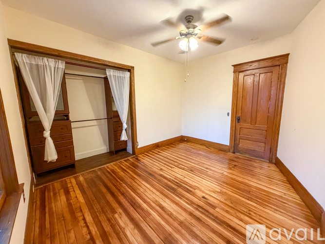 Augustine St 3 Beds Apartment for Rent - Photo gallery 5