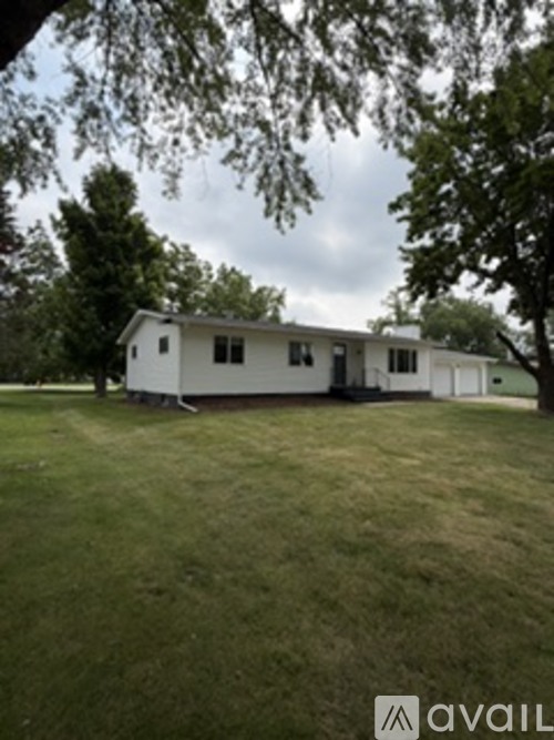 918 Elm Street 3 Beds Single Family Home for Rent - Photo gallery 1