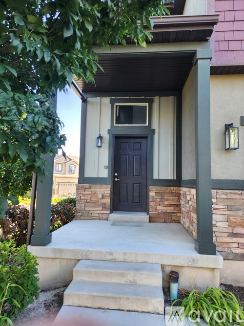 North Elm Drive 3 Beds Townhouse for Rent - Photo gallery 1