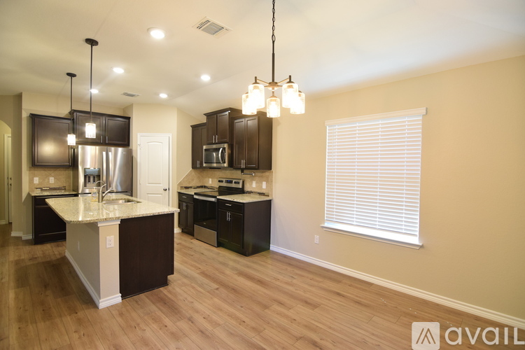 5914 Galveston Rd 3 Beds Single Family Home for Rent - Photo gallery 4