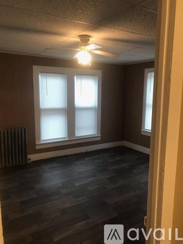 805 Emery Street 4 Beds Single Family Home for Rent - Photo gallery 4