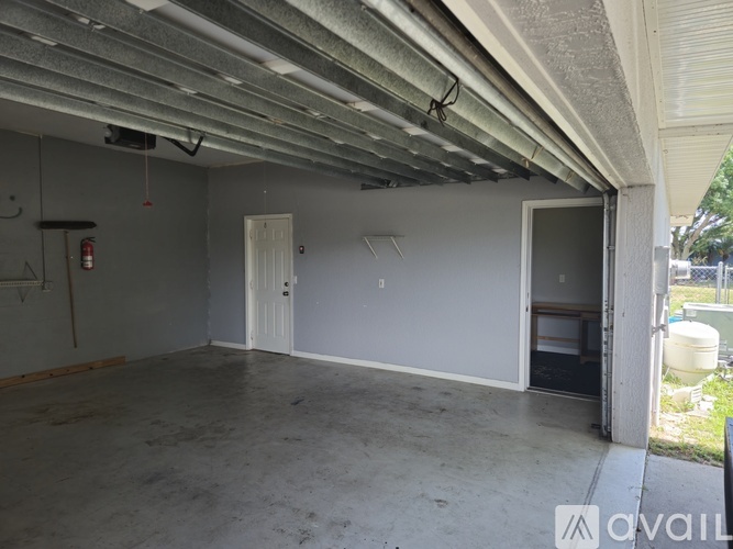 209 White Cliff Boulevard 3 Beds Single Family Home for Rent - Photo gallery 3