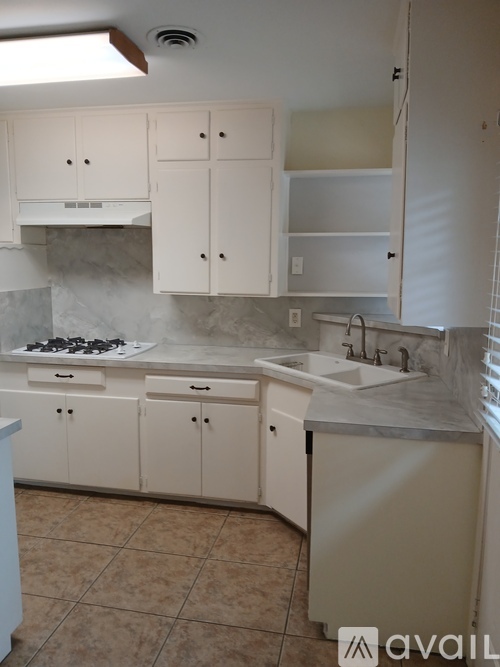 401 La Salle Dr 2 Beds Townhouse for Rent - Photo gallery 2