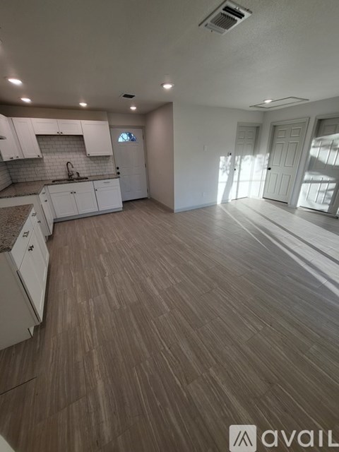 2417 Castroville Rd 2 Beds Apartment for Rent