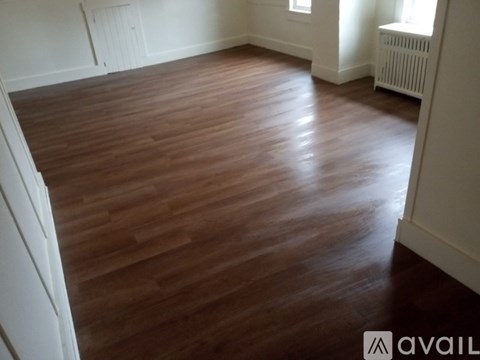 511 W Green St 2 Beds Apartment for Rent
