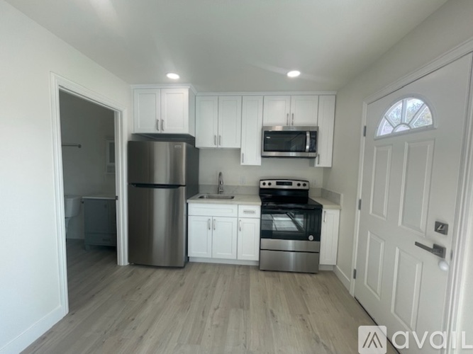 11369 Reseda Blvd 1 Single Family Home for Rent - Photo gallery 3