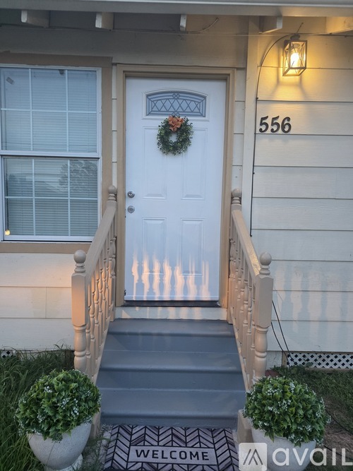 556 Westwood Dr 3 Beds Apartment for Rent - Photo gallery 2