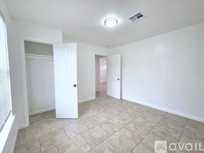 556 Westwood Dr 3 Beds Apartment for Rent - Photo gallery 5