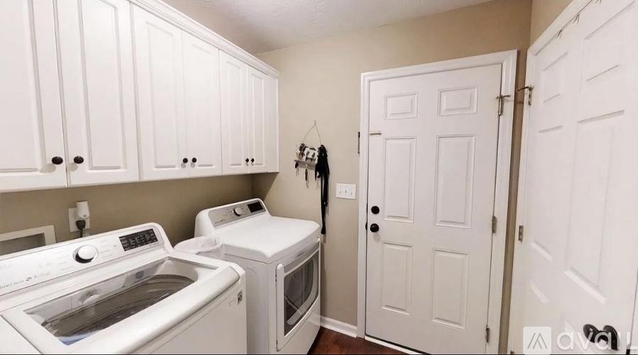 126 Adams Lane 4 Beds Single Family Home for Rent - Photo gallery 3