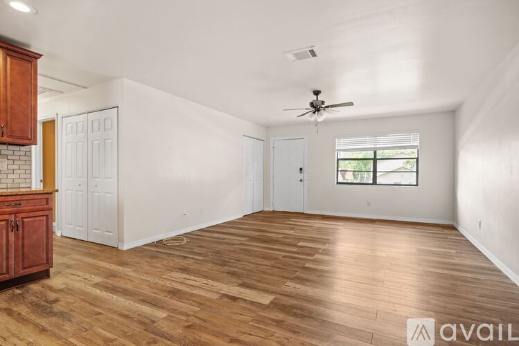 4945 91st Avenue 2 Beds Condo for Rent - Photo gallery 5