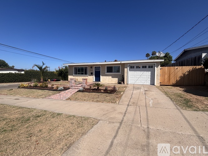 203 East Palomar Street 3 Beds Single Family Home for Rent - Photo gallery 1