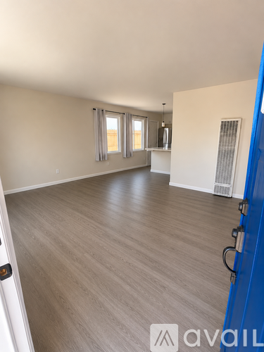 203 East Palomar Street 3 Beds Single Family Home for Rent - Photo gallery 3