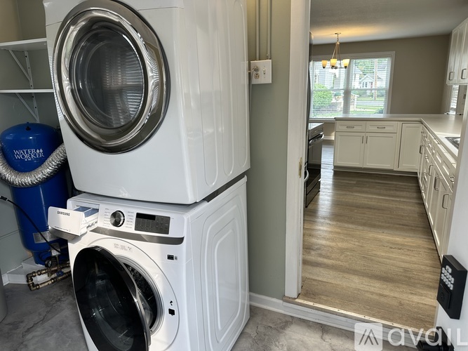 206 Krotzer Avenue 3 Beds Single Family Home for Rent - Photo gallery 4