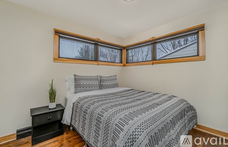712 N Roeske Ave 3 Beds Single Family Home for Rent - Photo gallery 2