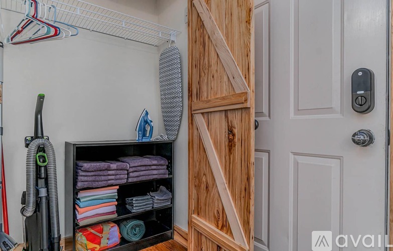 712 N Roeske Ave 3 Beds Single Family Home for Rent - Photo gallery 3