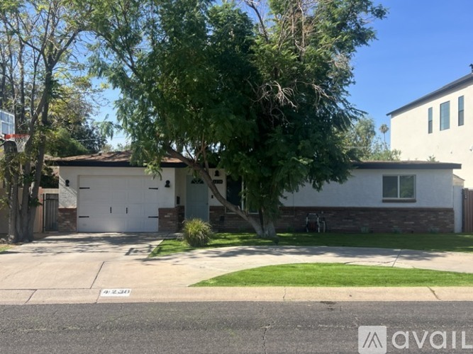 4238 North 45th Place 3 Beds Single Family Home for Rent - Photo gallery 3
