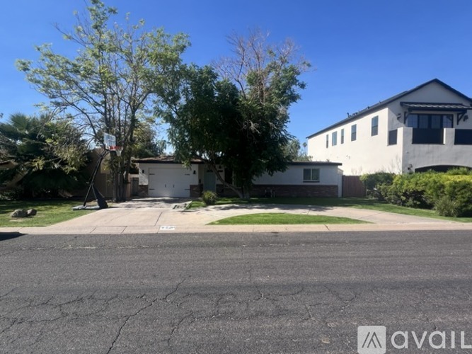 4238 North 45th Place 3 Beds Single Family Home for Rent - Photo gallery 4