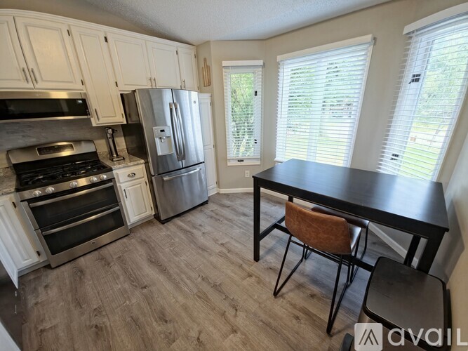 8214 109th Place North 4 Beds Single Family Home for Rent - Photo gallery 3