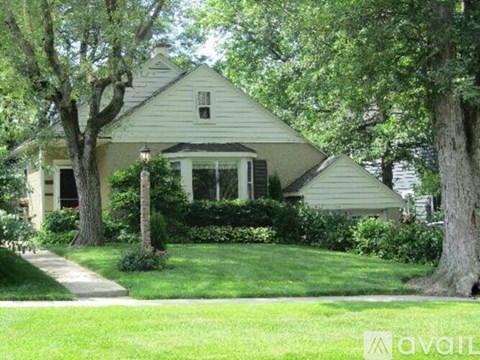 327 Euclid Avenue 3 Beds Apartment for Rent