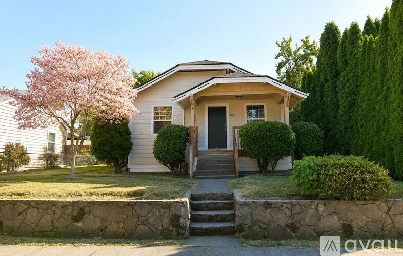 4840 North Yale Street 4 Beds Single Family Home for Rent - Photo gallery 1