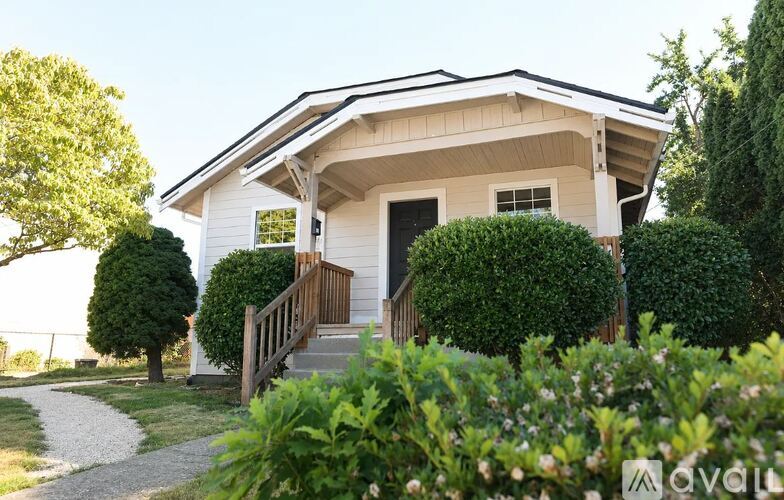 4840 North Yale Street 4 Beds Single Family Home for Rent - Photo gallery 3