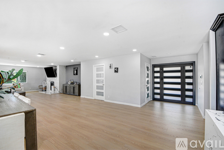 5191 Sapphire St 3 Beds Single Family Home for Rent - Photo gallery 3