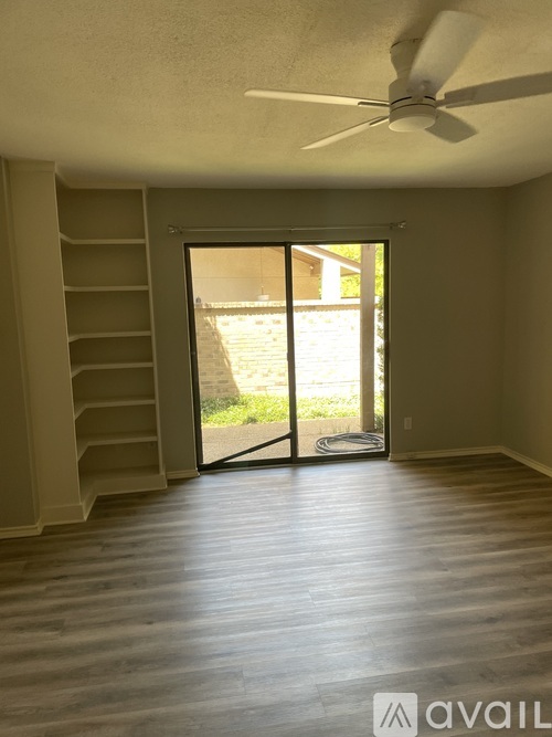 6458 Southpoint Drive 3 Beds Single Family Home for Rent - Photo gallery 3