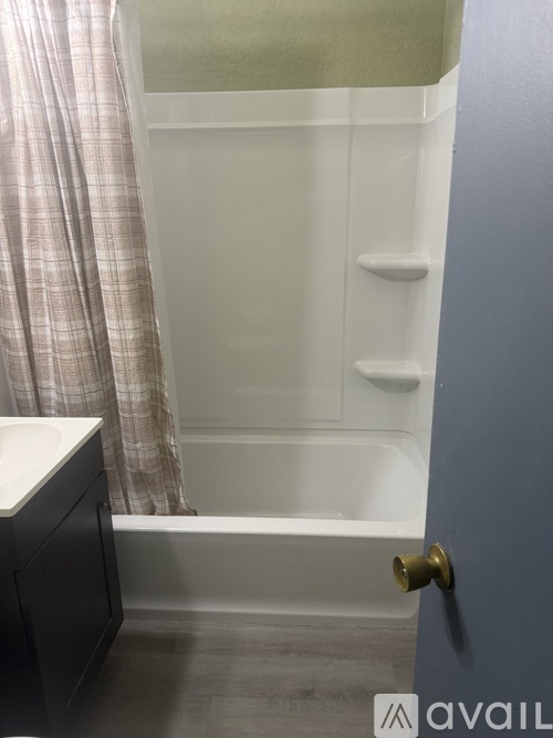 2356 S Volutsia Ave 3 Beds Single Family Home for Rent - Photo gallery 4