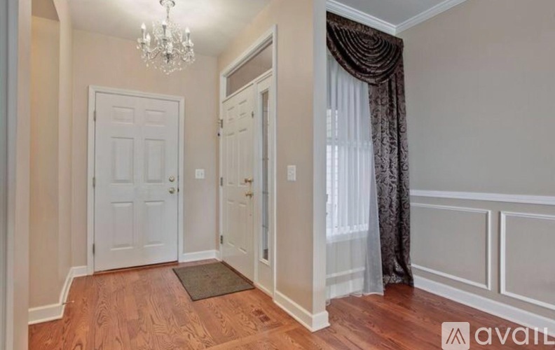 1903 Crenshaw Circle 3 Beds Townhouse for Rent - Photo gallery 4