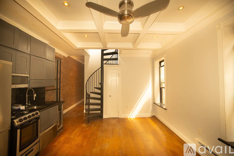 9 West 103rd St 6 Beds Apartment for Rent - Photo gallery 2