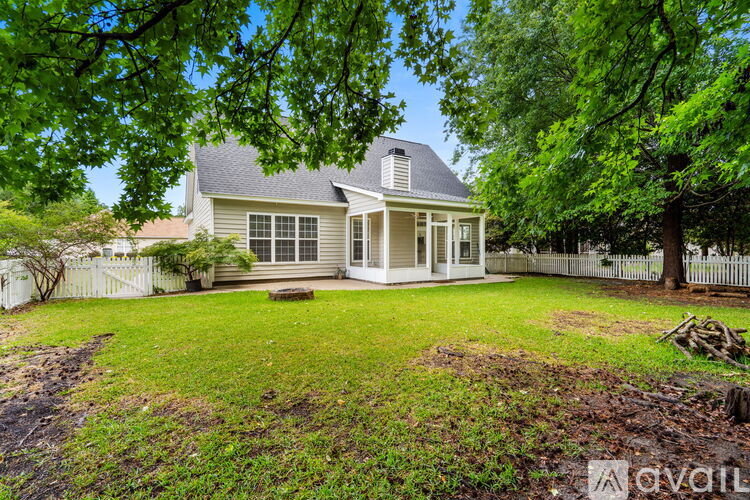 Brampton Drive 4 Beds Single Family Home for Rent - Photo gallery 4