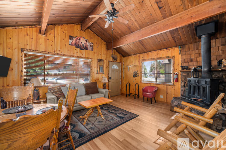 906 W Country Club Blvd 2 Beds Apartment for Rent - Photo gallery 4