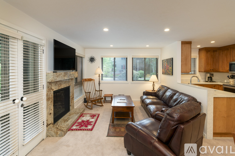 1428 Cottonwood Condo Dr 1 Condo for Rent - Photo gallery 1