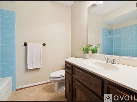 941 Maple St 3 Beds Apartment for Rent