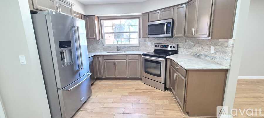 816 Brimfield Ct 3 Beds Single Family Home for Rent - Photo gallery 5