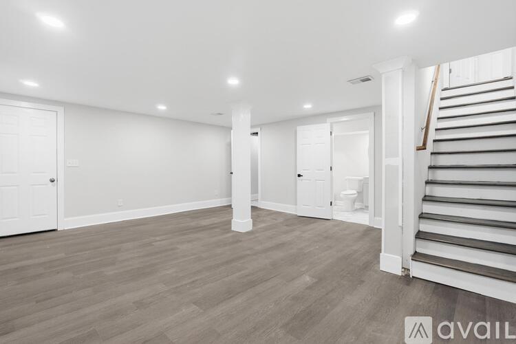 2587 Lancaster Drive 4 Beds Single Family Home for Rent - Photo gallery 5