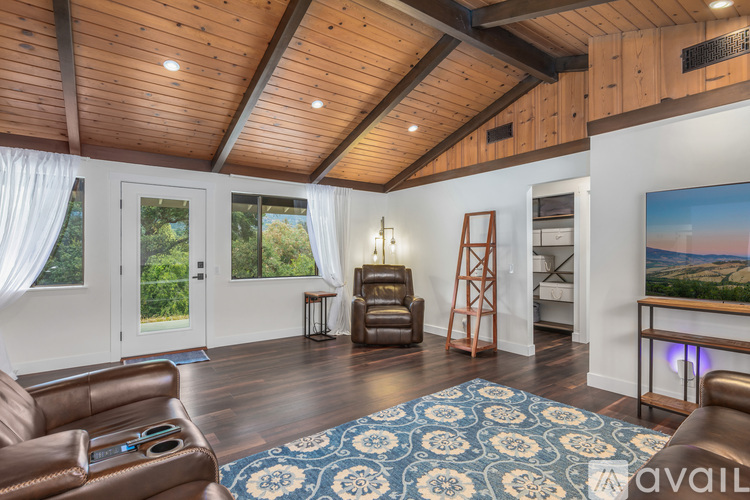 345 Sierra Vista Road Studio Single Family Home for Rent - Photo gallery 2